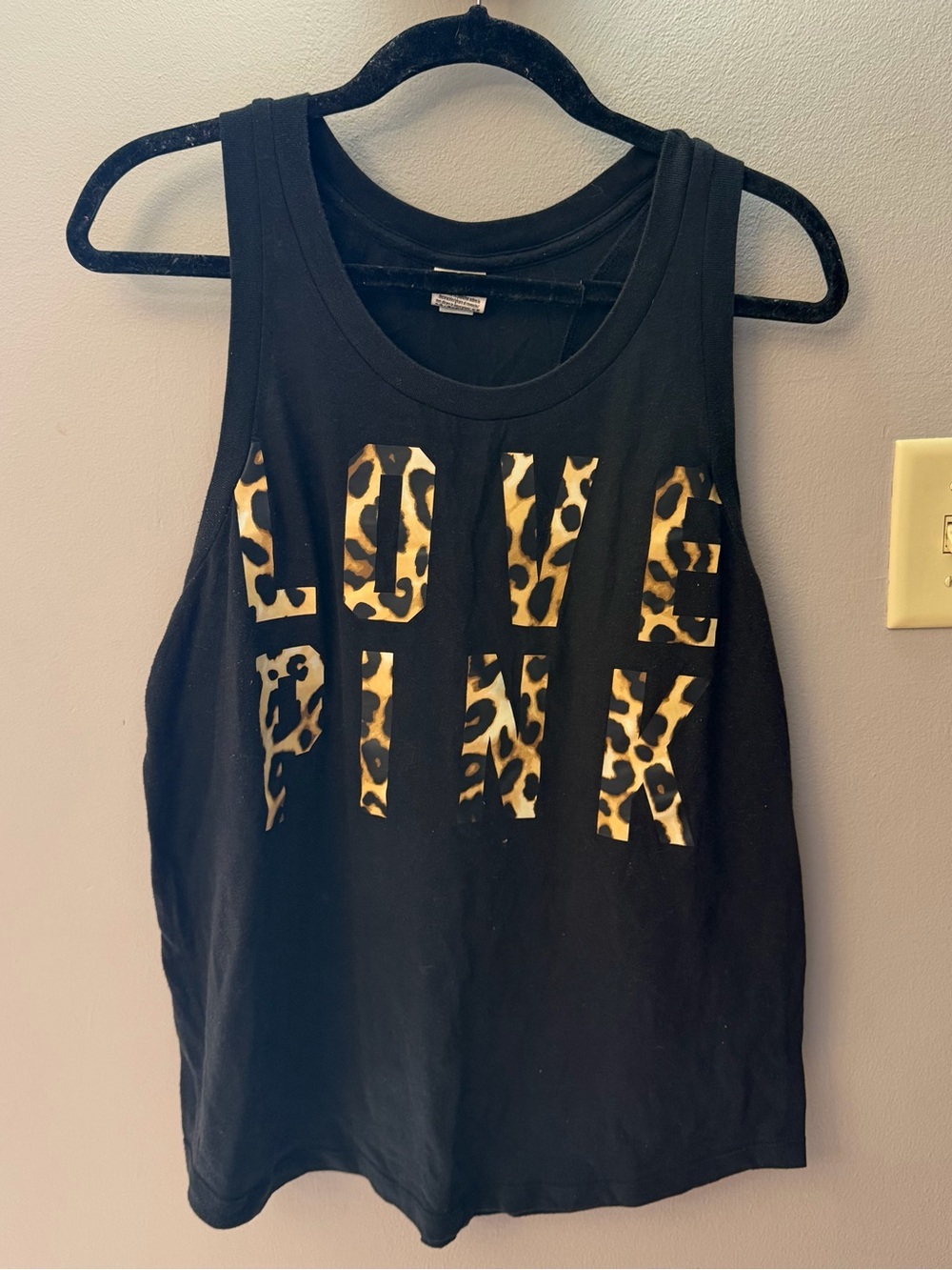 Victoria’s secret PINK cheetah leopard print graphic tank top